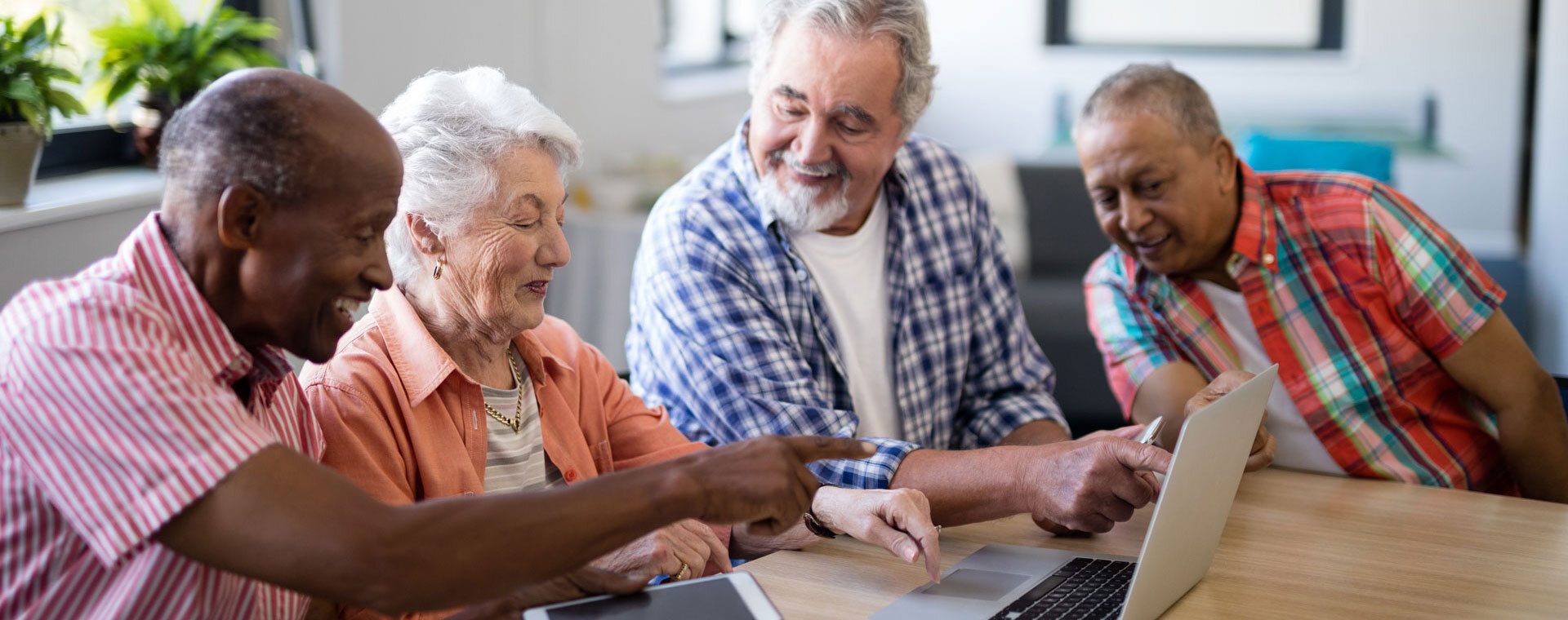 Découvrir les avantages de s’installer dans une résidence senior avec services